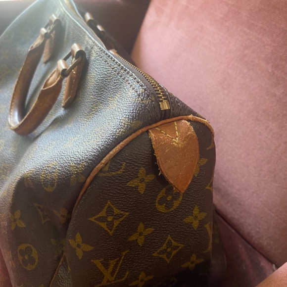Authentic Louis Vuitton Speedy Bag - Picture 6 of 12